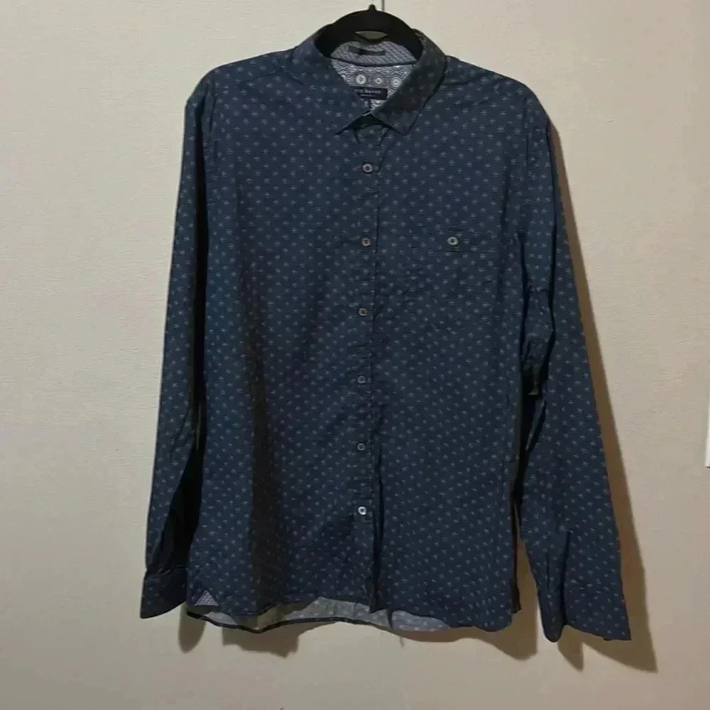 Ted Baker London | 100% Cotton button down, size 5. Navy blue with print. EUC